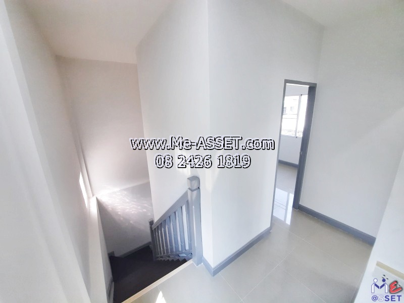 ขายทาวน์เฮ้าส์หลังริม รีโนเวทใหม่ ย่าน ท่าข้าม28 เทียนทะเล7 สะแกงาม บางขุนเทียน พระรามสอง : ม.พิศาล ท่าข้าม28 เฟส 7 : 2 ชั้น 31.3 ตร.วา