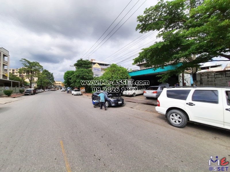 ขายที่ดินพร้อมสิ่งปลูกสร้าง บ้านชั้นครึ่ง ย่าน ราชมรรคา ห้วยจรเข้ สนามจันทร์ อำเภอเมือง : ใกล้บิ๊กซีนครปฐม : 60 ตารางวา