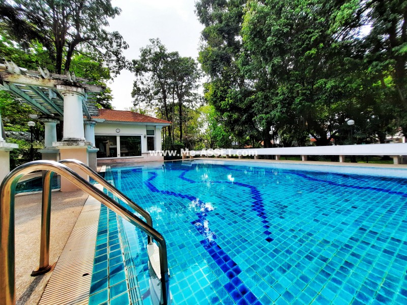 ขายบ้านเดี่ยว ม.นันทวัน วงแหวน-รัตนาธิเบศร์ ถ.ตลิ่งชัน-สุพรรณบุรี ต.เสาธงหิน อ.บางใหญ่ นนทบุรี ต้นโครงการ ตรงข้ามสวนสาธารณะ / พื้นที่ 2 ชั้น 138 ตารางวา