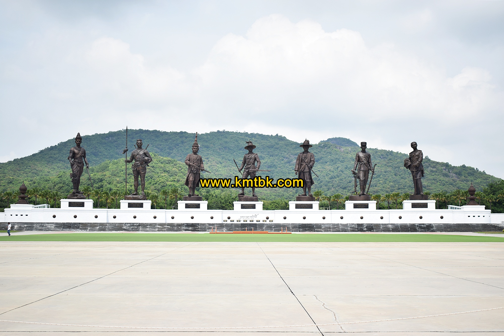 อุทยานราชภักดิ์ พระบรมราชานุสาวรีย์ พระมหากษัตริย์ 7พระองค์