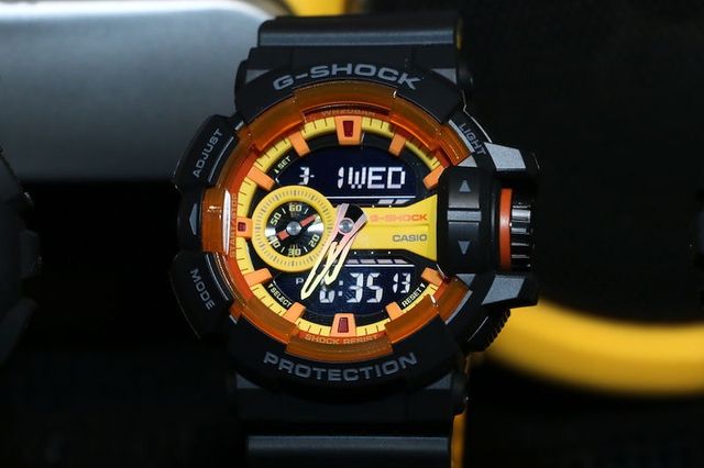 GA-400BY-1ADR Yellow Orange Accent จาก G-SHOCK