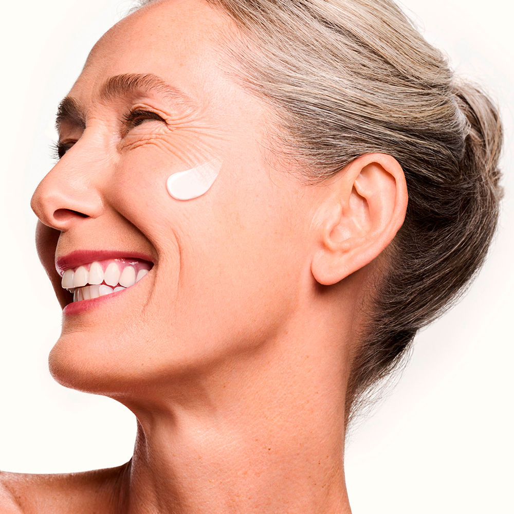 ครีมบำรุงผิว Shiseido Vital Perfection Concentrated Supreme Cream 15ml. (1กระปุก)