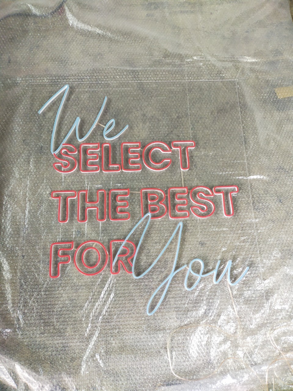 ไฟนีออน เฟค