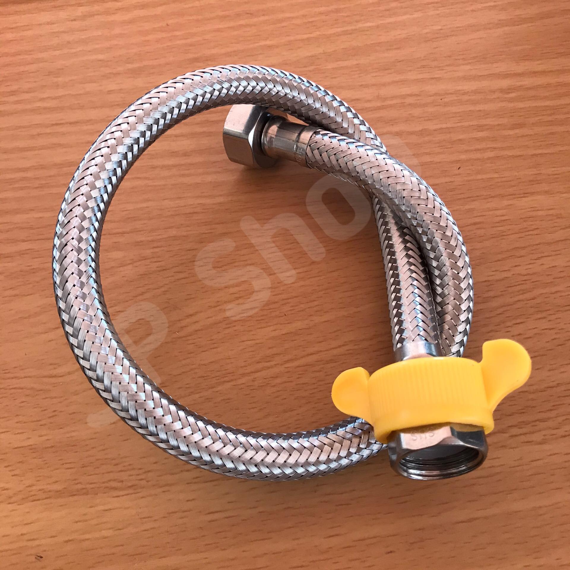 สายน้ำดี ความยาวขนาด 50 ซม. หัวสายสแตนเลส304 เกลียวใน4หุน(1/2") สำหรับต่อน้ำใช้ทั่วไป ห้องน้ำ ห้องครัว #5001