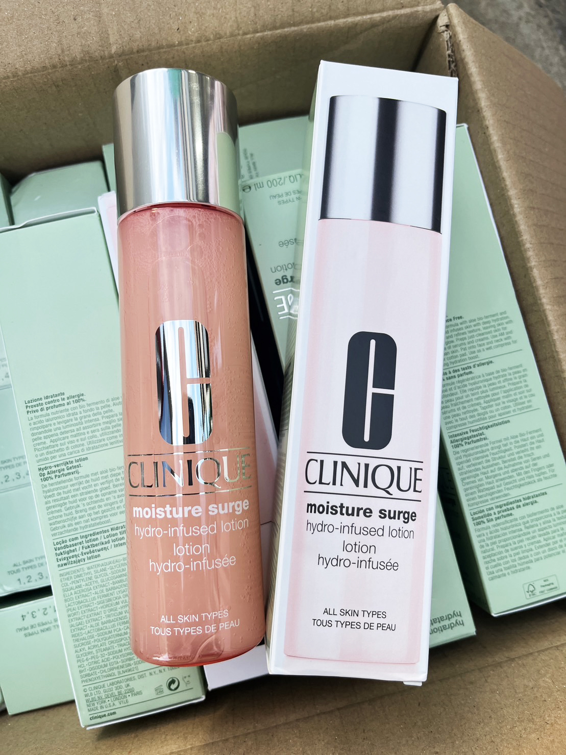 Clinique Moisture Surge Hydrating Lotion All Skin Types 200ml. โลชั่นบำรุงผิว สำหรับทุกสภาพผิว