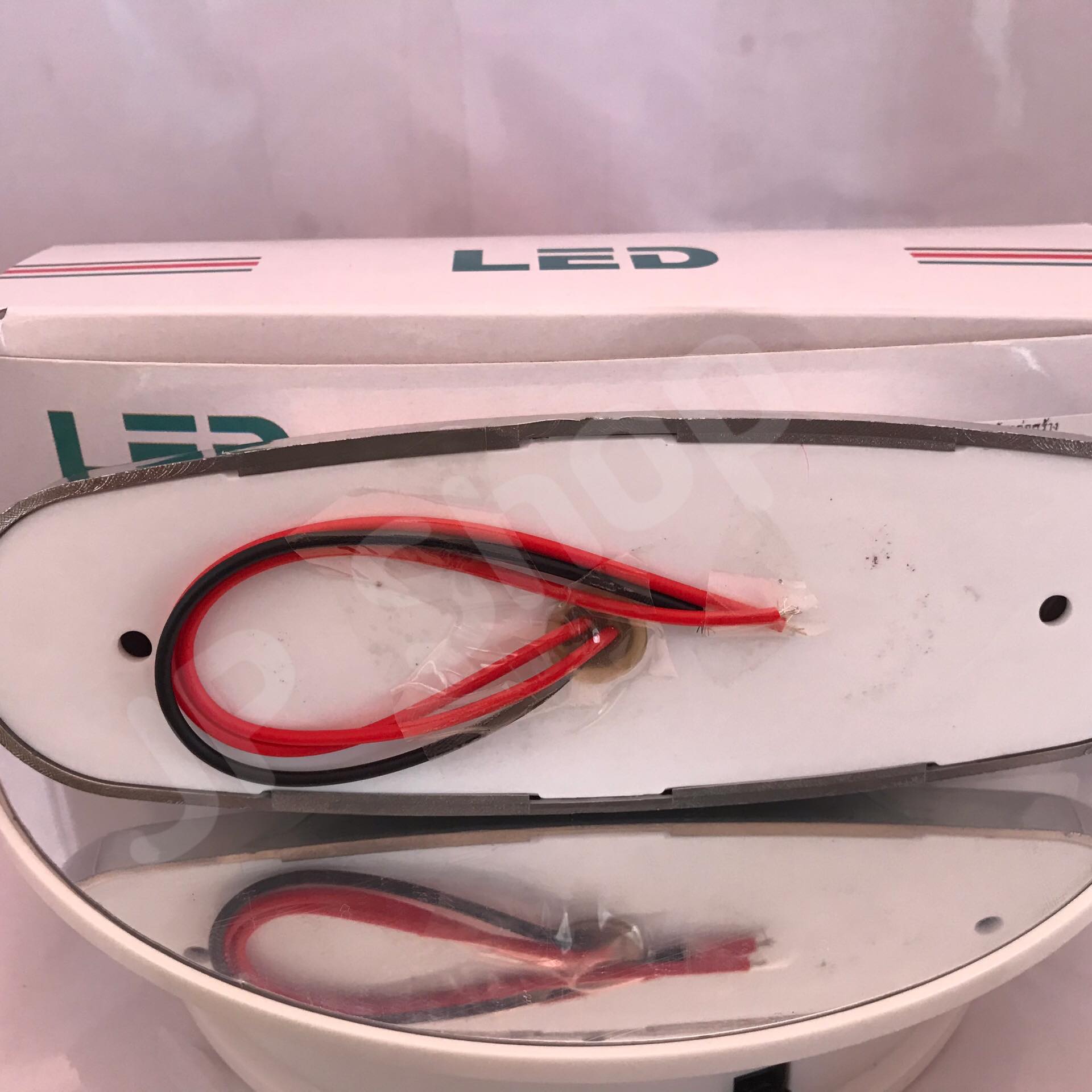 ไฟ 16 LED 12V-24V สีแดง #0390