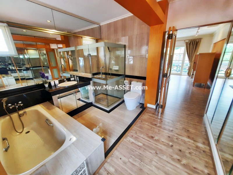 ขายบ้านเดี่ยว ม.นันทวัน วงแหวน-รัตนาธิเบศร์ ถ.ตลิ่งชัน-สุพรรณบุรี ต.เสาธงหิน อ.บางใหญ่ นนทบุรี ต้นโครงการ ตรงข้ามสวนสาธารณะ / พื้นที่ 2 ชั้น 138 ตารางวา