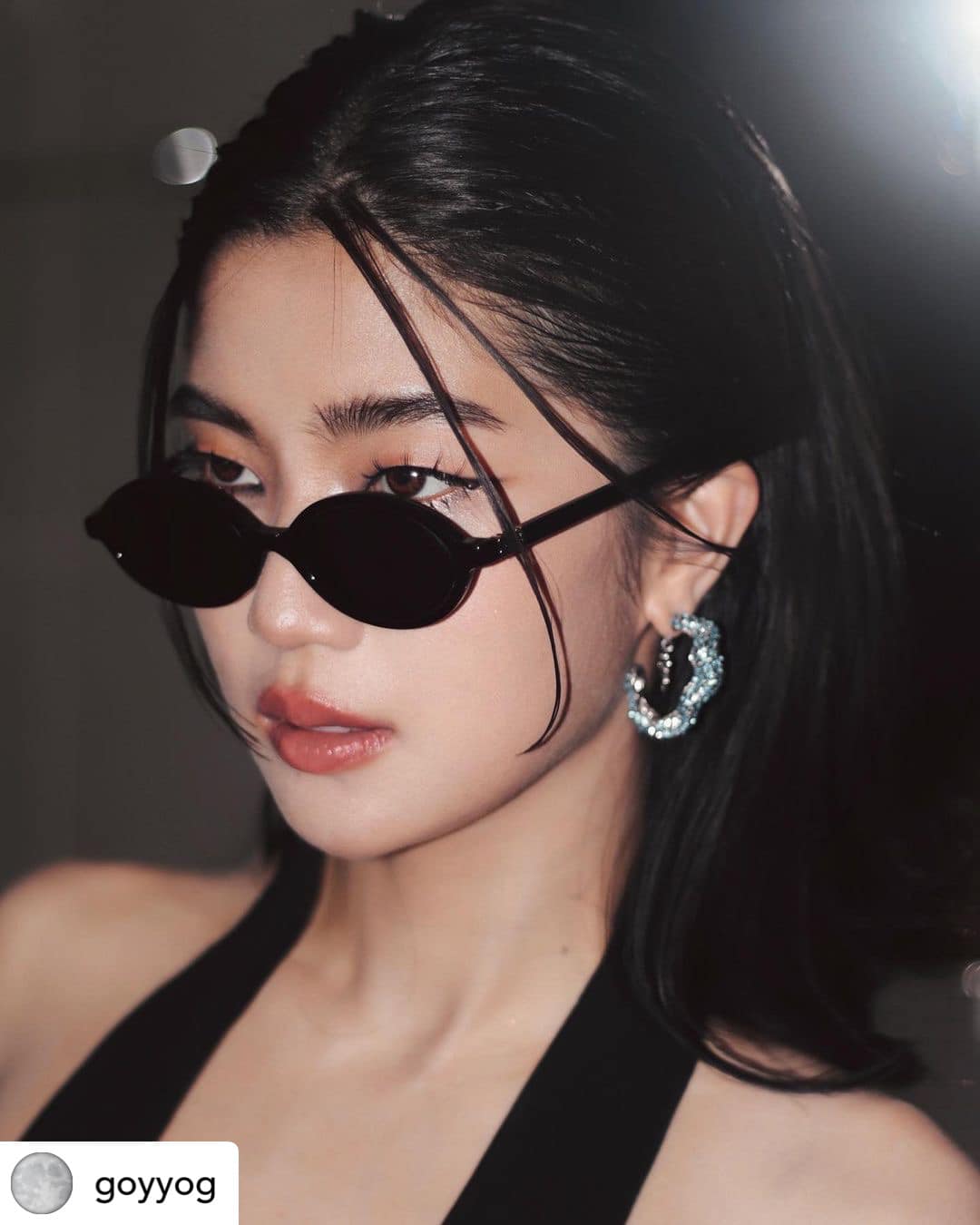 แว่นกันแดดMIUMIU Regard MU04ZS