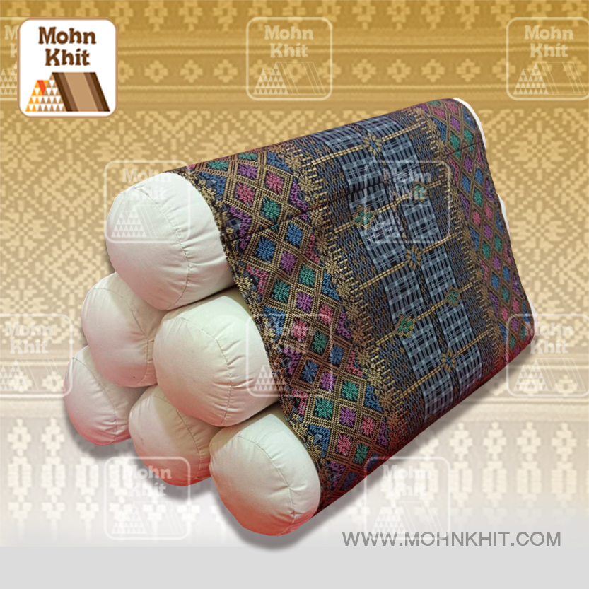 หมอนสามเหลี่ยม 10 ช่องดีไซค์ใส้ 6ลูก 50x76x35Cm Tri-angle kapok 100%Traditional Floor Cushions 10 holes with 1part of mattress.