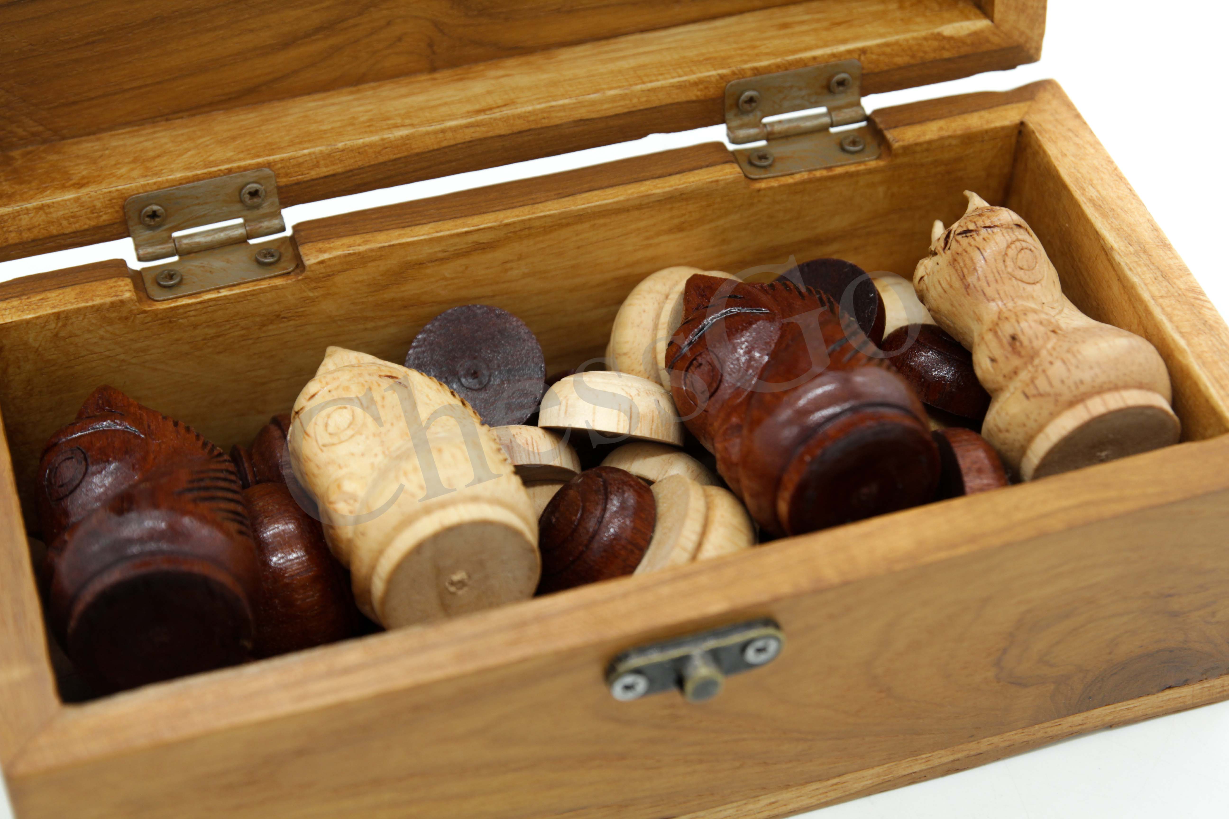 ตัวหมากรุกไทยไม้รุ่นลายไทย กล่องไม้