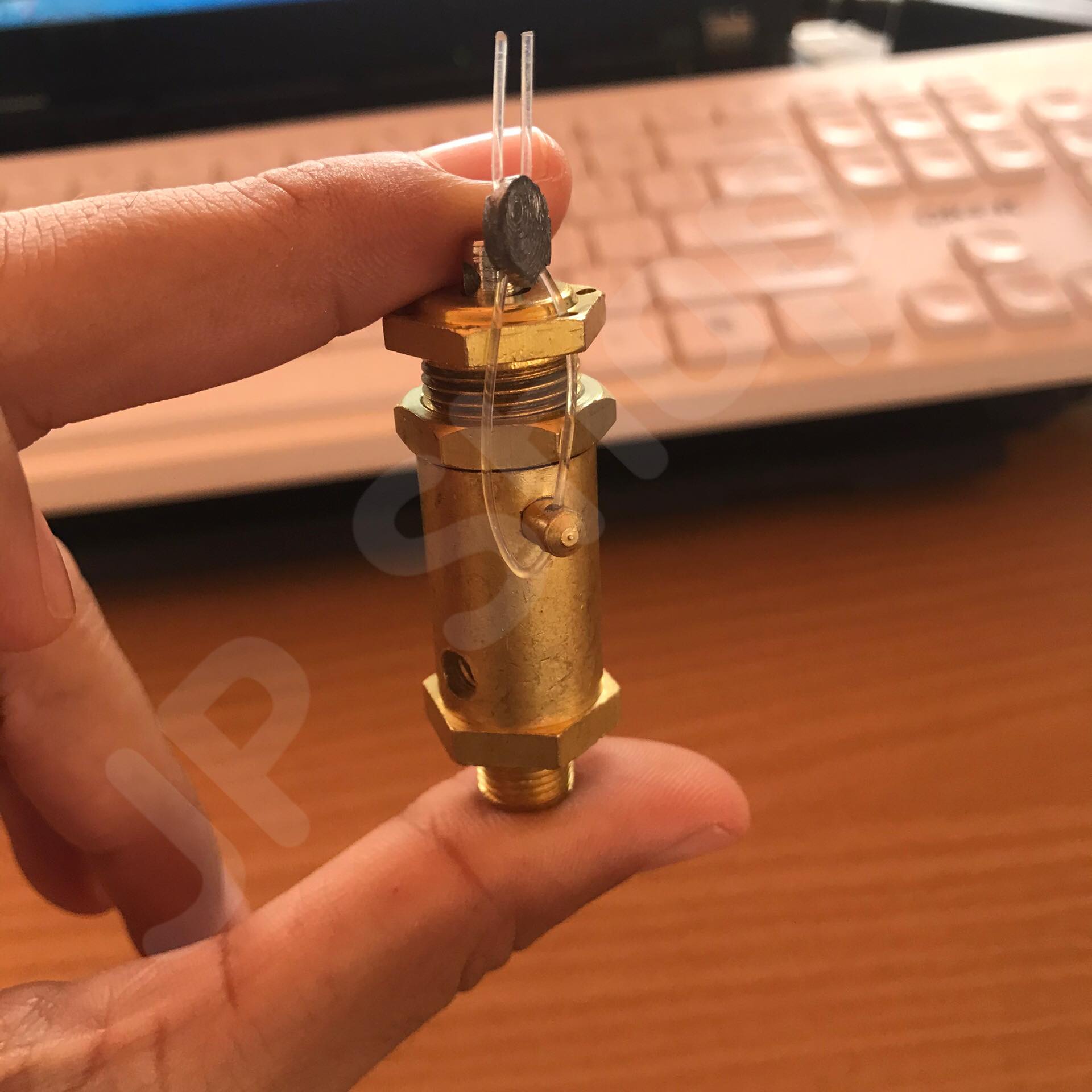 เซฟตี้วาล์ว โปโลลม ปั๊มลม เกลียวนอกNPT 1 หุน BV-1 ทองเหลือง ตัดรอบส่งทุกๆชั่วโมง #10210