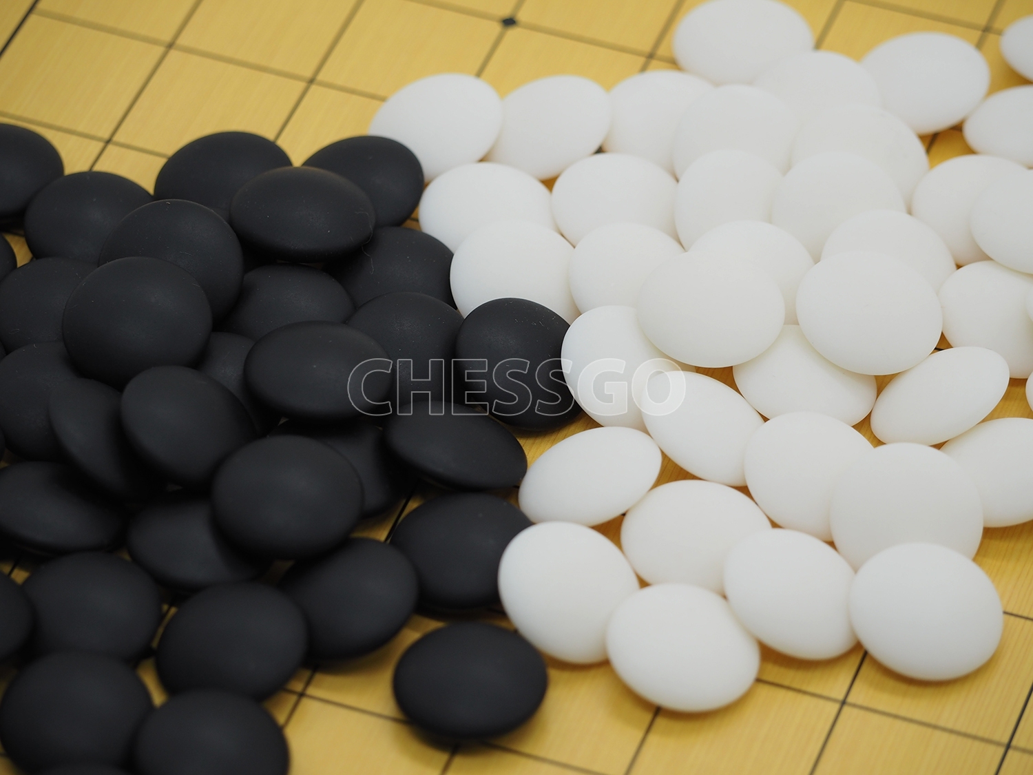 ชุดหมากล้อมพกพา (กระดานไม้บาง5mm-9/13เส้น+เม็ดเมลามีน+โถลายหวาย+กระเป๋า)