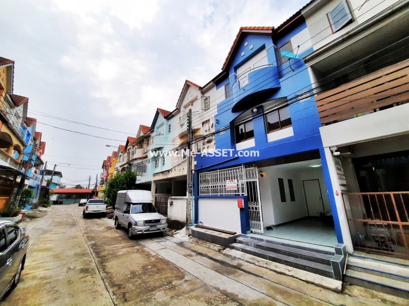 ขายทาวน์โฮม รีโนเวทใหม่ ย่าน เพชรเกษม หนองแขม หลักสอง บางแค พุทธมณฑล : ม.สุชา ถ.เพชรเกษม 112 แขวงหนองค้างพลู เขตหนองแขม กรุงเทพ / 3 ชั้น 22.3 ตารางวา