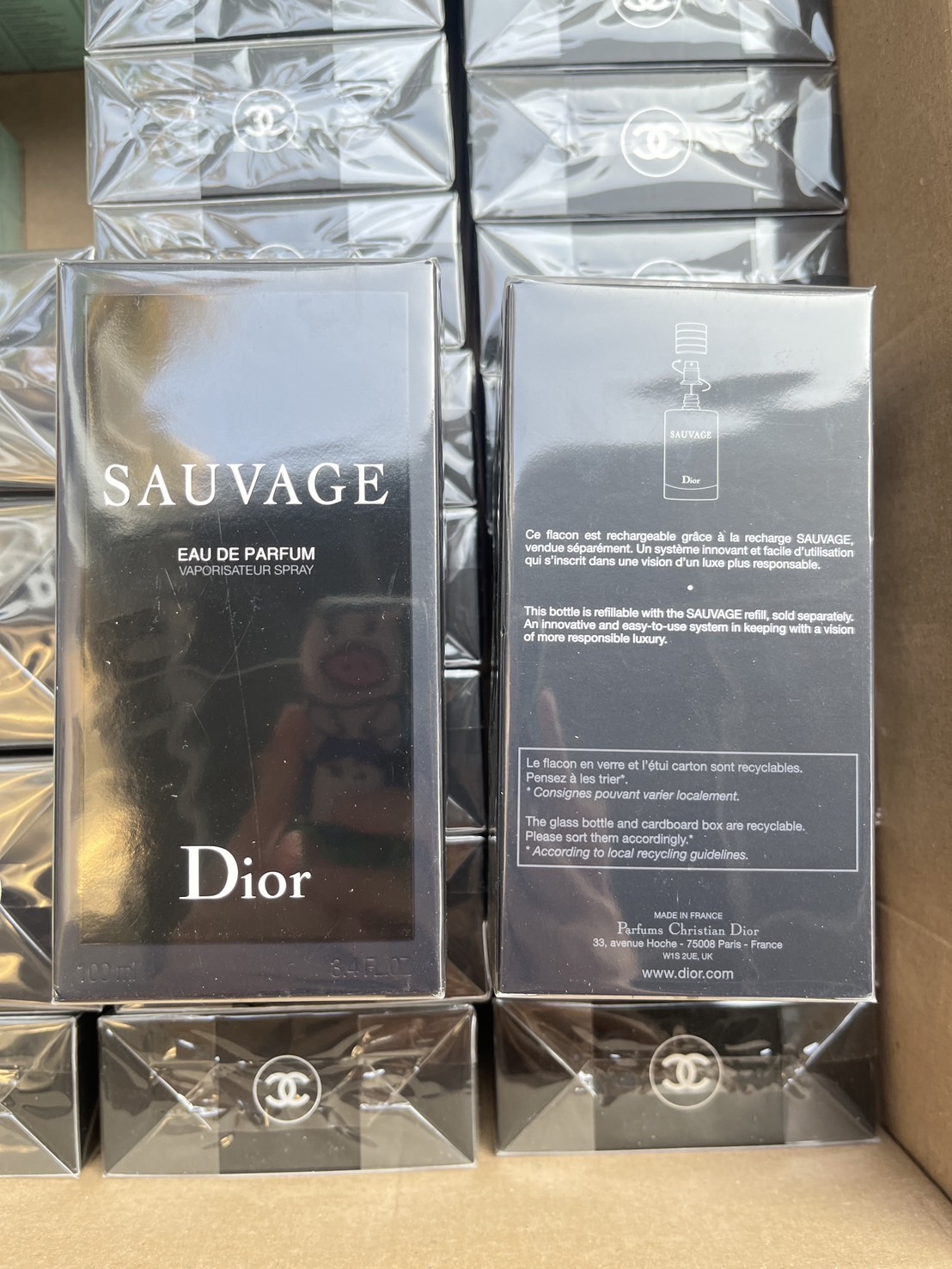 Christian Dior Sauvage Eau De Parfum 100ml. น้ำหอมสำหรับผู้ชาย ดิออร์ ซาเวจ (1กล่อง)