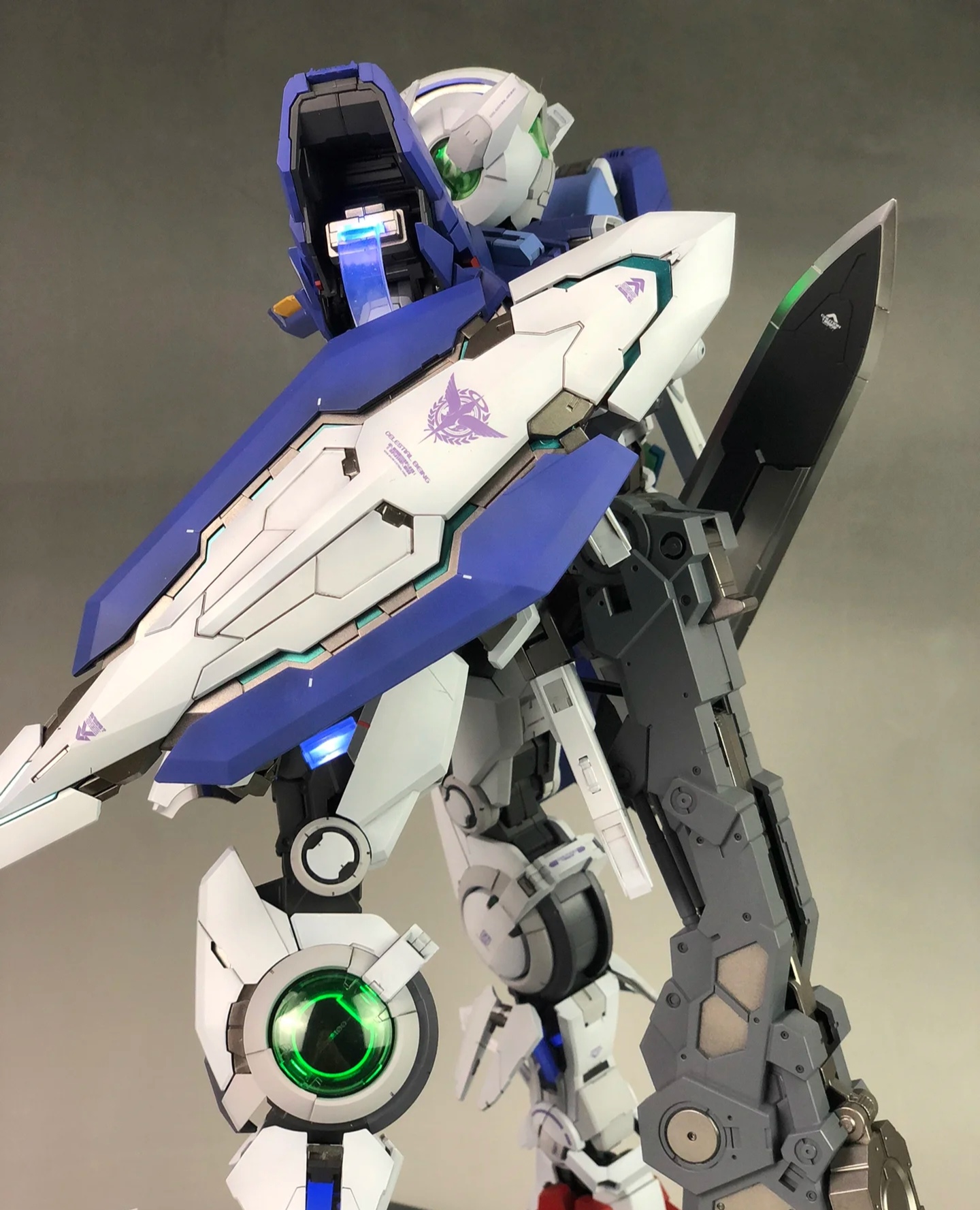Pre-Order PG 1/60 Exia + LED Unit [Daban]