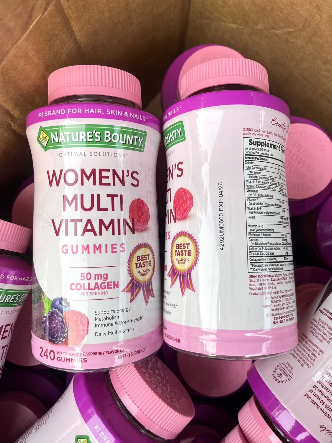 วิตามินรวมสำหรับผู้หญิง Nature's Bounty Women's Multivitamin Gummies (50mg collagen) 240 GUMMIES (1กระปุก)