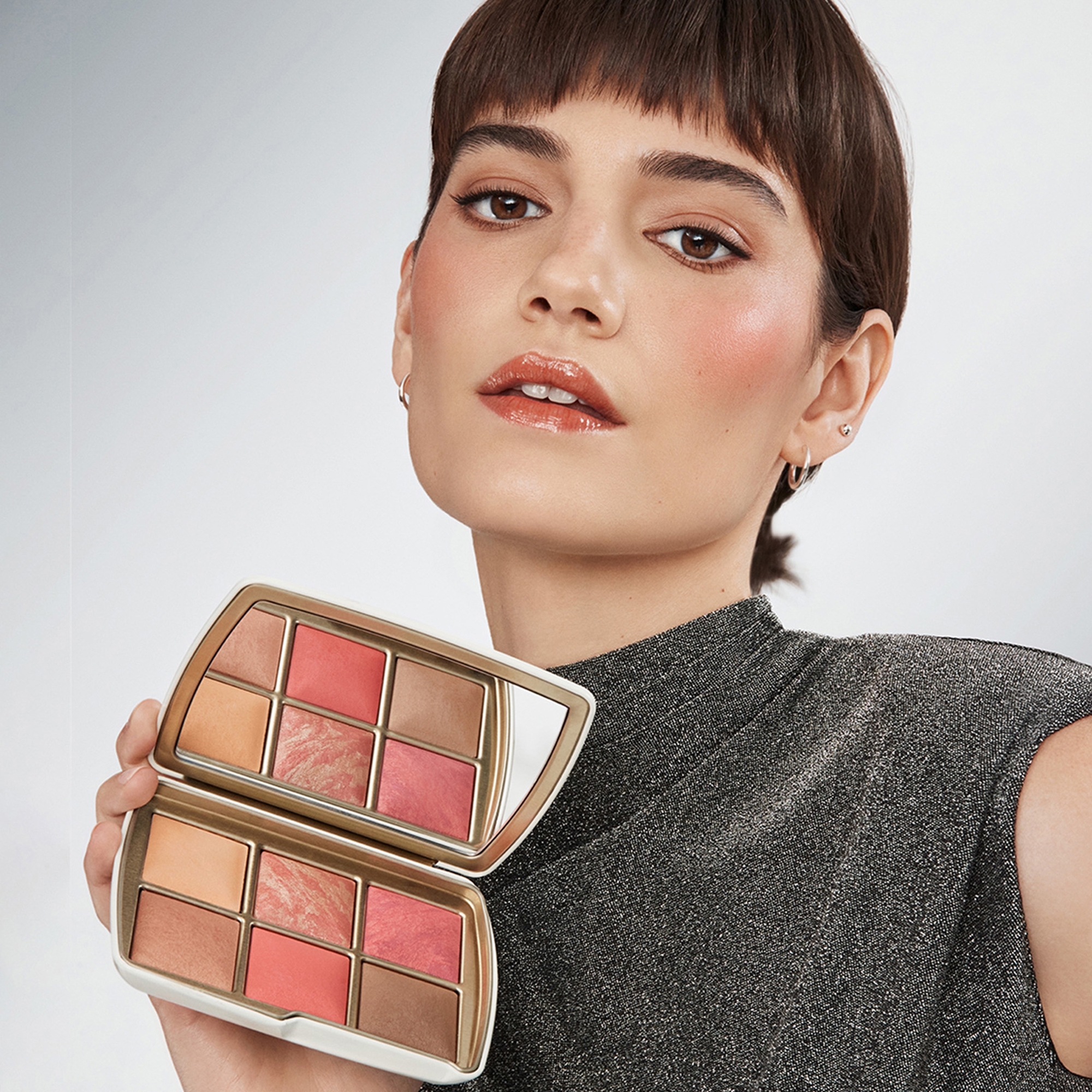 Hourglass Ambient Lighting Palette 2024 Evil Eye 1.4gx6 สี ของแท้