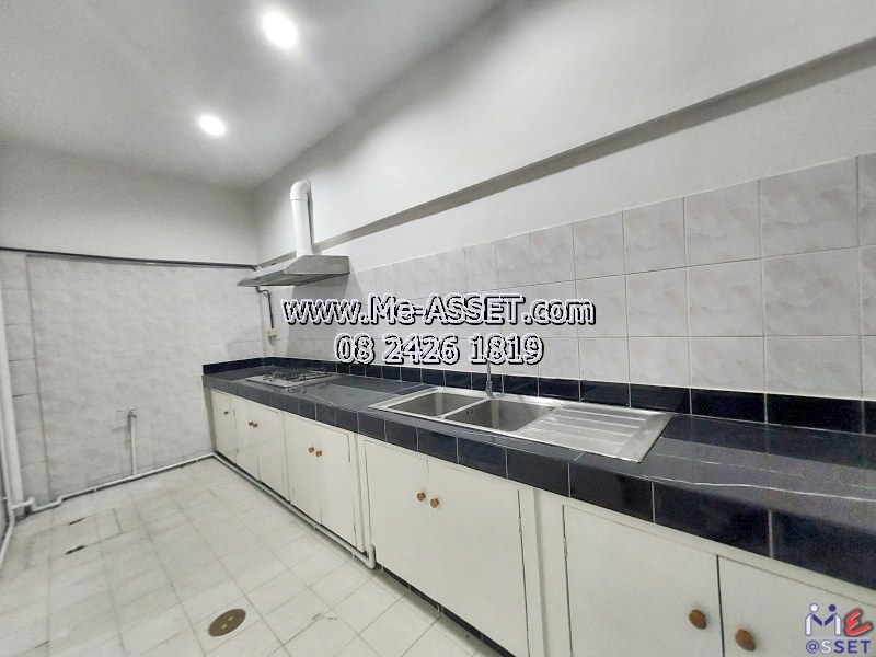 ให้เช่าทาวน์โฮม ใกล้รถไฟฟ้า ย่าน สุขุมวิท77 อ่อนนุช27 ศรีนครินทร์ สวนหลวง : ม.ควีนเพลส 4 : 3 ชั้น 17 ตร.วา