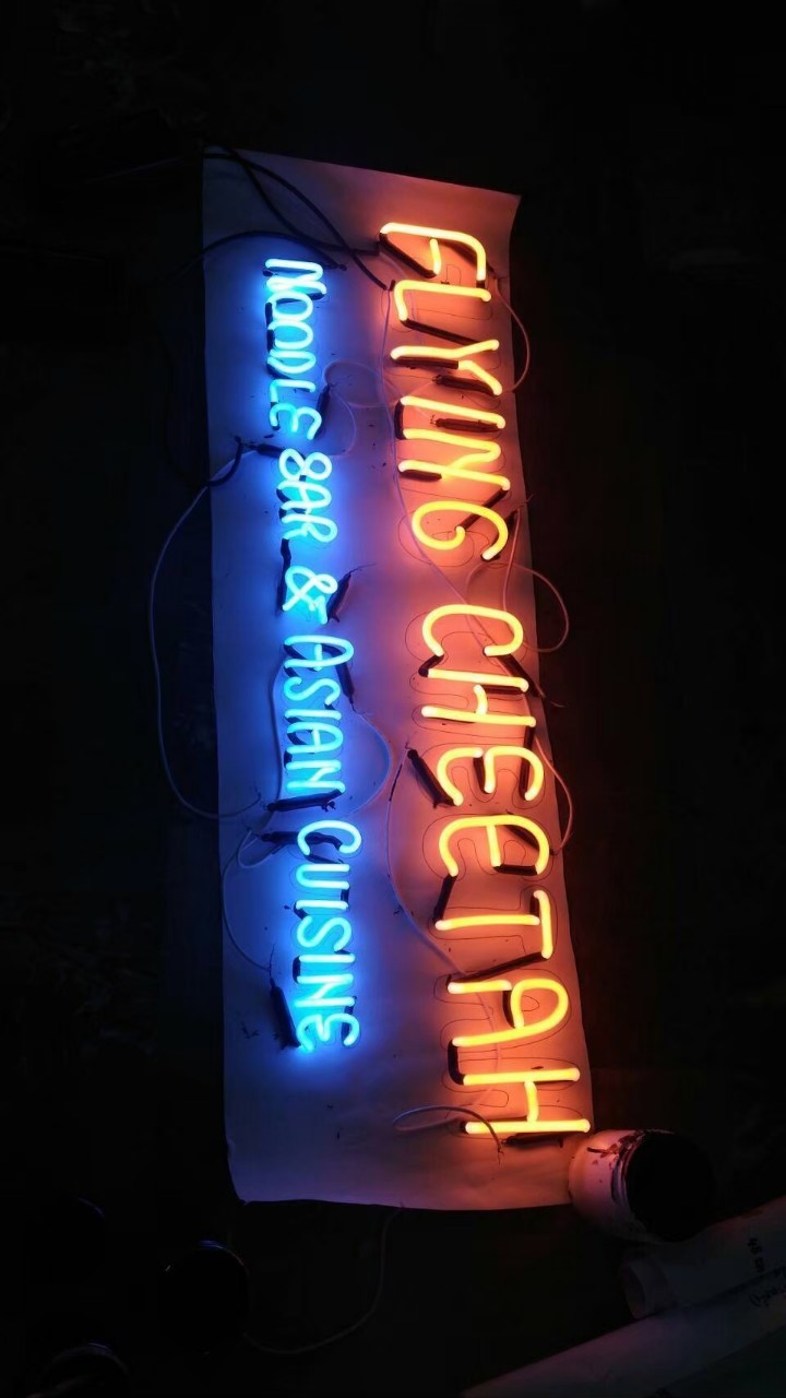 ป้ายไฟนีออน LED อะคริลิคใสรองหลัง