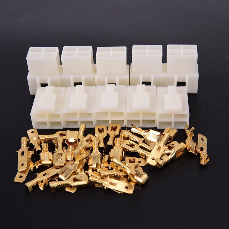 ปลั๊กไฟรถยนต์ ขนาด 6.3mm 4 ช่อง