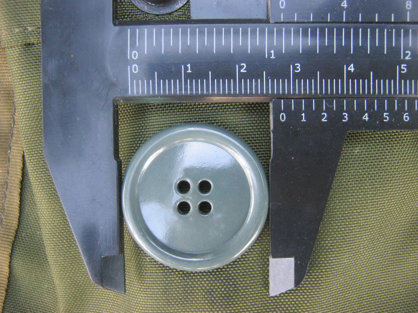 กระดุมสำหรับซ่อม coat all weather army 274