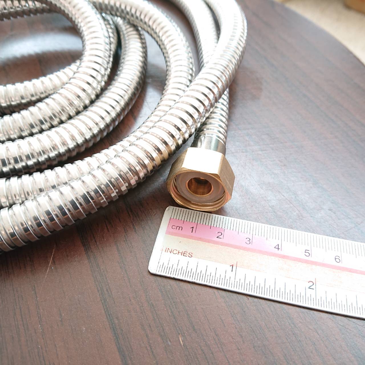 สายน้ำดี สแตนเลสหัวทองเหลืองยาว 2.00 ม. สำหรับฝักบัว ฝักชำระ เกลียวใน 4 หุน#10119 เกลียวประปาบ้านเราคะลูกค้า