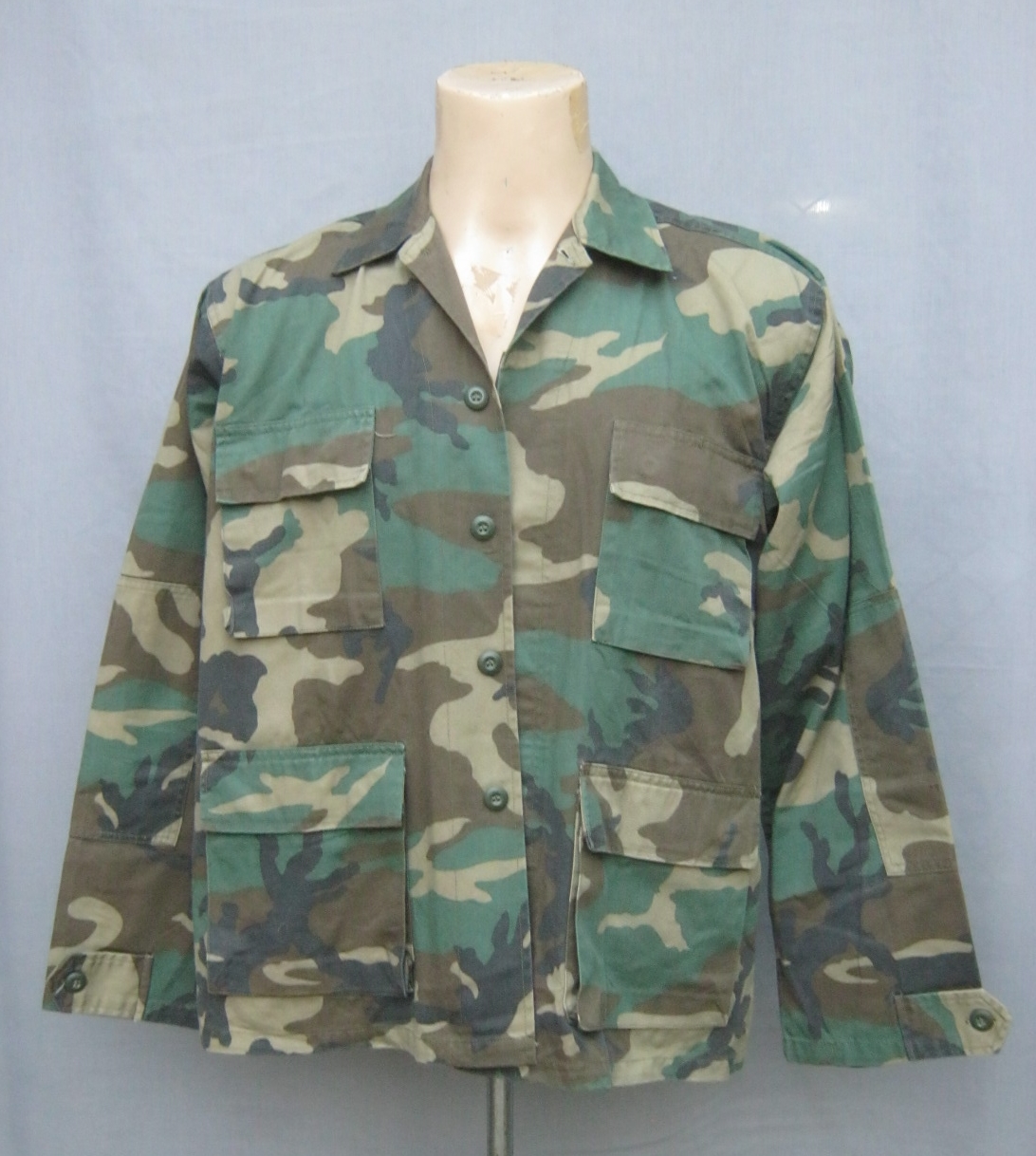 ขายแล้ว เสื้อทหาร ผลิตจากเอกชนลายพราง
