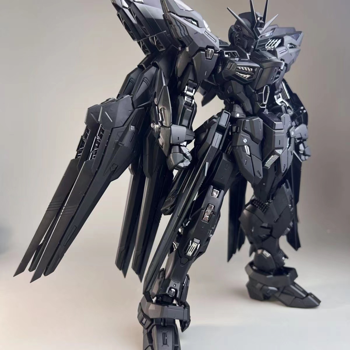 Pre-Order 1/100 MGEX SF Black MidNight [Xin Model]