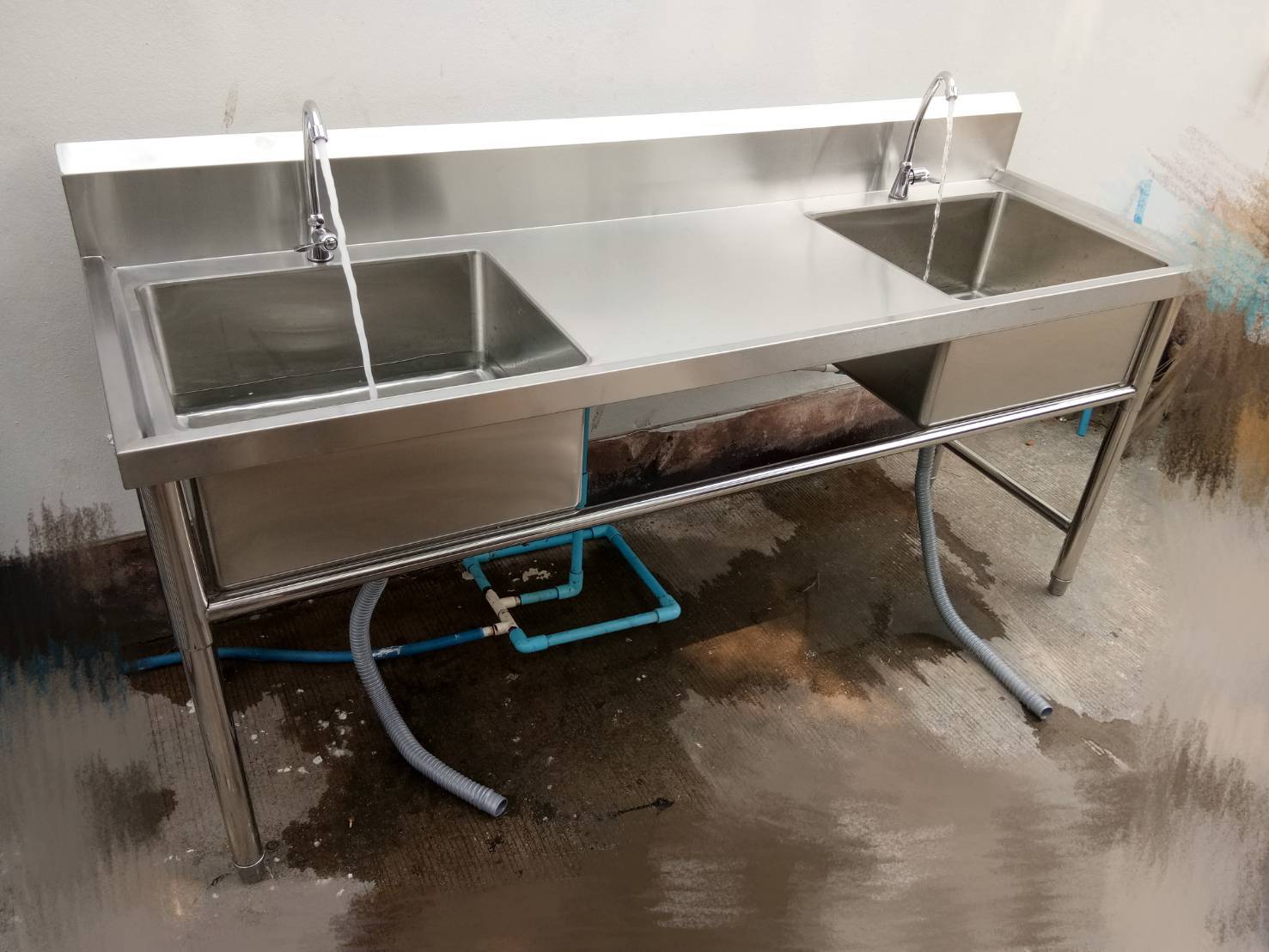 ซิงค์ล้างจานสแตนเลส 2 หลุมมีที่พักจานกลาง รุ่น：WSZD-186080