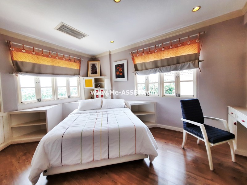 ขายบ้านเดี่ยว ม.นันทวัน วงแหวน-รัตนาธิเบศร์ ถ.ตลิ่งชัน-สุพรรณบุรี ต.เสาธงหิน อ.บางใหญ่ นนทบุรี ต้นโครงการ ตรงข้ามสวนสาธารณะ / พื้นที่ 2 ชั้น 138 ตารางวา