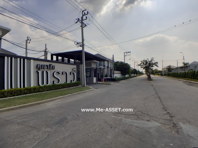 ขายบ้านเดี่ยว ย่าน บ้านกล้วย ไทรน้อย บางใหญ่ พิมลราช บางบัวทอง : ม.คุณาลัยพราว ถ.บ้านกล้วย-ไทรน้อย ต.พิมลราช อ.บางบัวทอง นนทบุรี / 2 ชั้น 55 ตารางวา