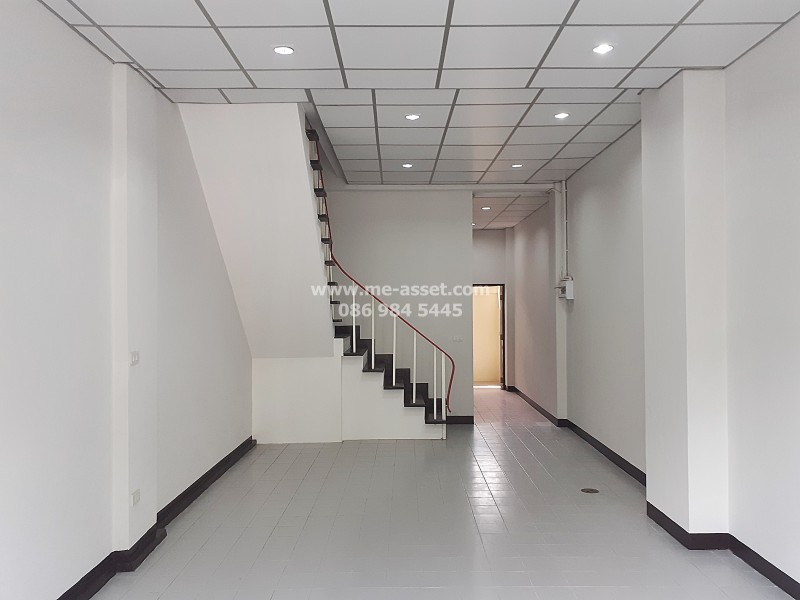 ขายและเช่า ทาวน์โฮม ถ.เพชรเกษม 67/1 แขวงหลักสอง เขตบางแค กรุงเทพ / พื้นที่ 3 ชั้น 20 ตารางวา