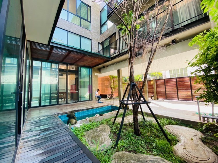 ขายบ้านเดี่ยว 3 ชั้น สไตล์ Tropical Loft ซ.พหลโยธิน 8 (ซ.สายลม) 4 นอน 5 น้ำ สามเสนใน พญาไท