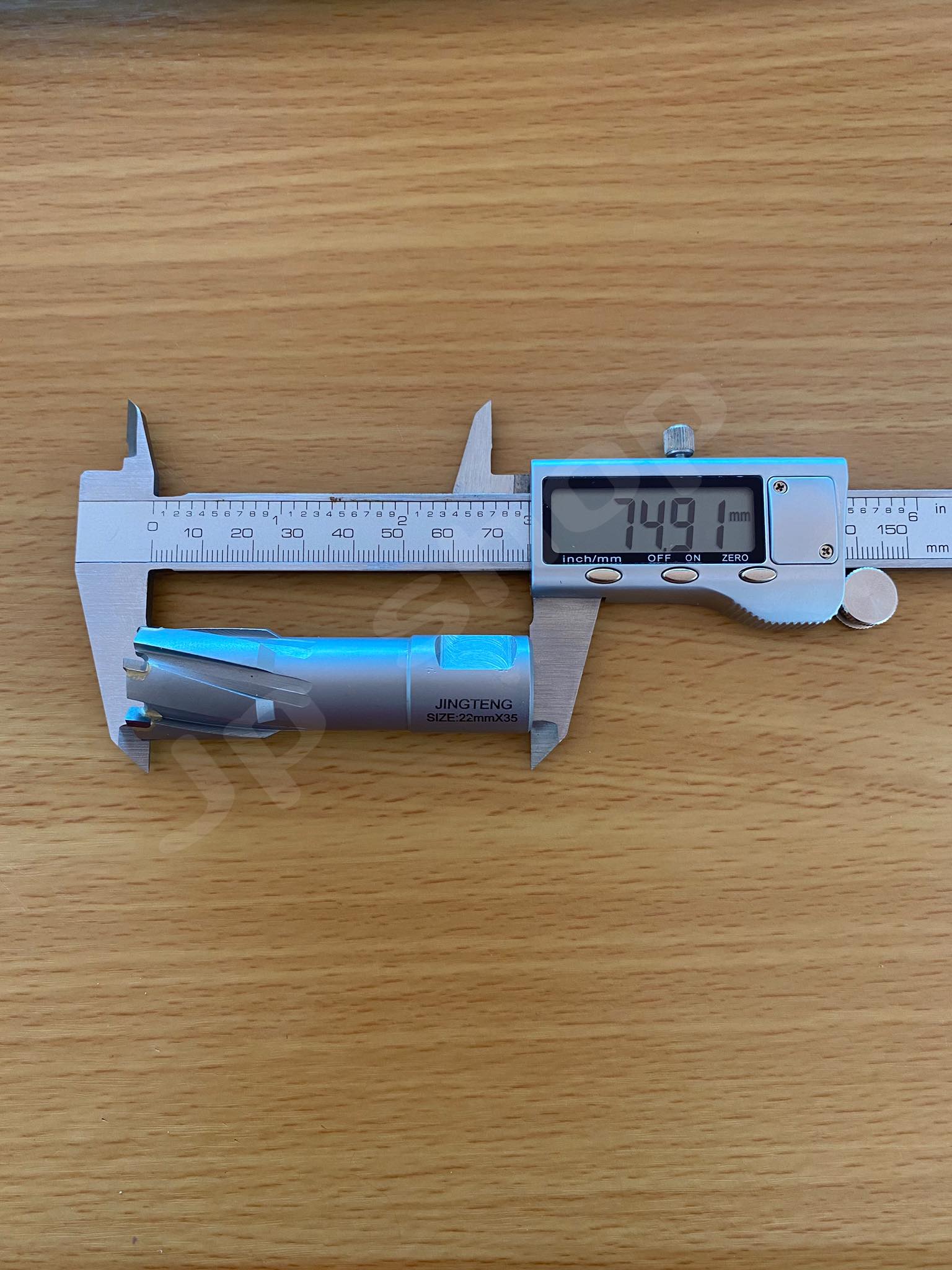 ดอกสว่านเจ็ทบอส แบบโฮลซอว์คาร์ไบสำหรับเจาะเหล็กหนา ด้วยสว่านแม่เหล็กไฟฟ้า ขนาด22*35มม. #2235