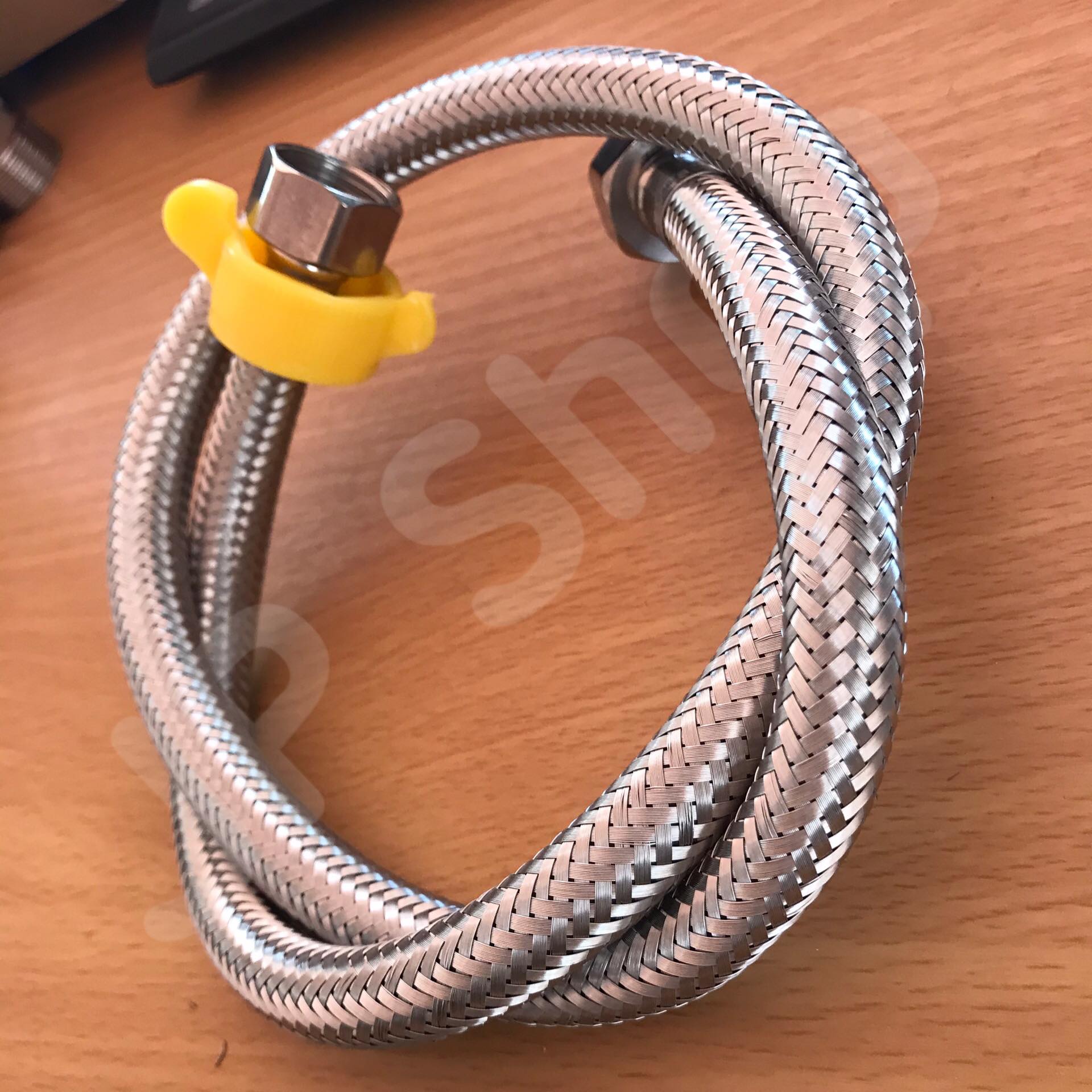 สายน้ำดี ความยาวขนาด 80 ซม. หัวสายสแตนเลส304เกลียวใน4หุน(1/2") สำหรับต่อน้ำใช้ทั่วไป ห้องน้ำ ห้องครัว #8001