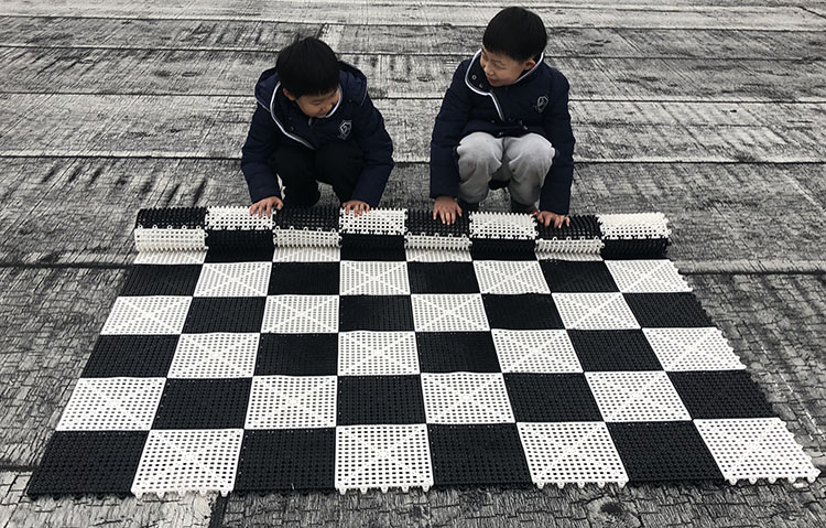 16" Giant Chess Set with Plastic Rubberized Vinyl Board ชุดหมากรุกยักษ์16นิ้ว+กระดานพลาสติกยาง