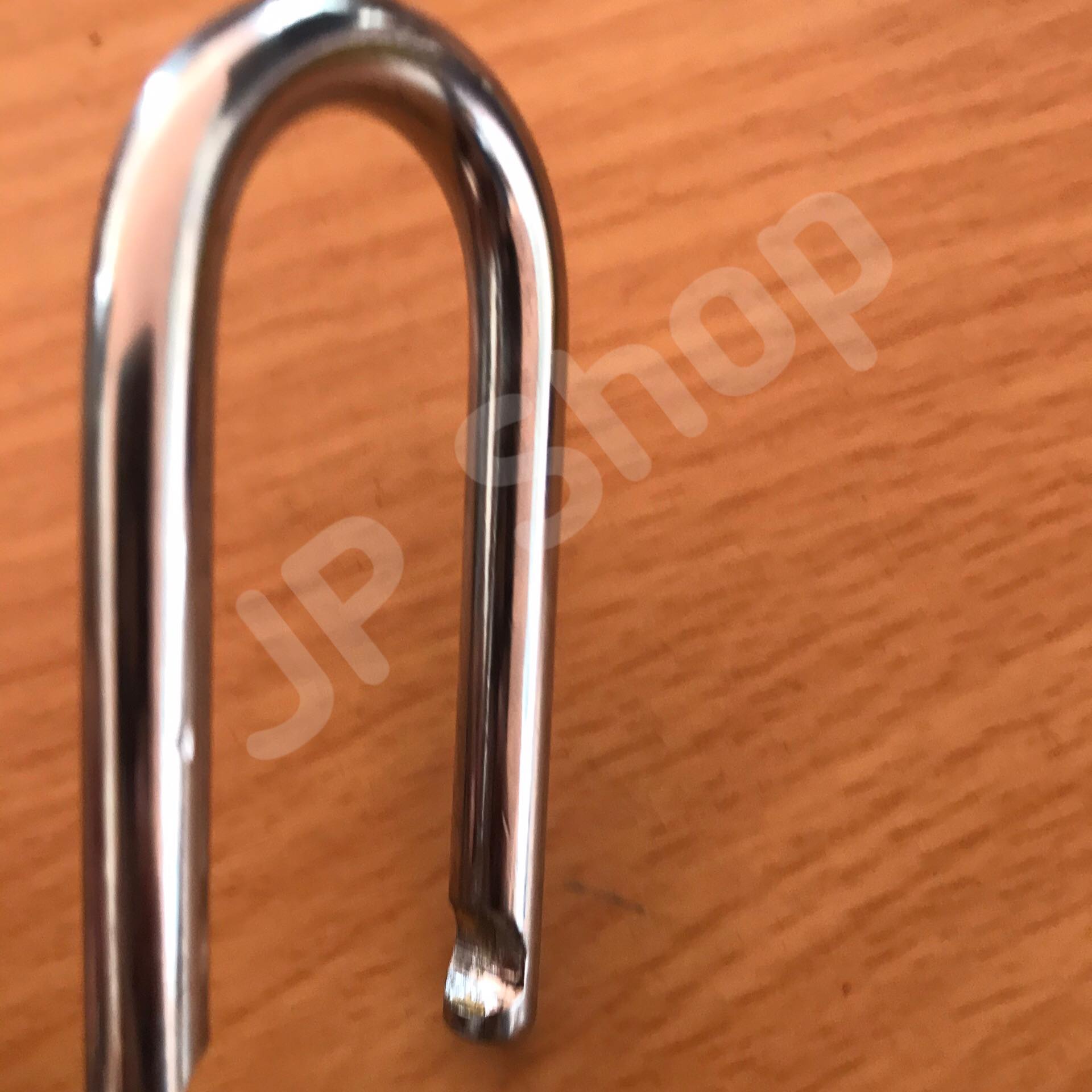 กุญแจล็อคบ้าน ล็อคครัว ล็อคอเนประสงค์ 40 มม. ล็อคแน่นหนา คงทน ราคาถูก สนใจสั่งซื้อได้เลย ห่วงยาว #697134232124