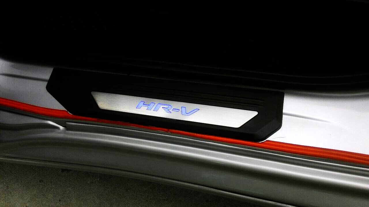 คิ้วบันได Modulo มีไฟ LED HR-V 2014-2021