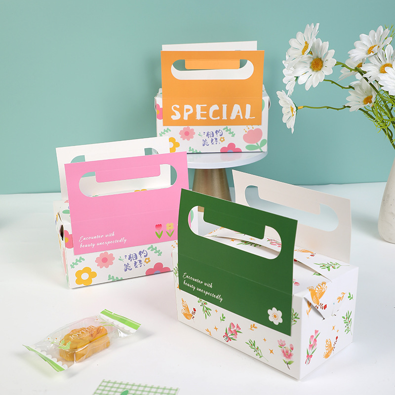 กล่องใส่ขนมลาย Special colorful flower (แพค 10 ใบ)