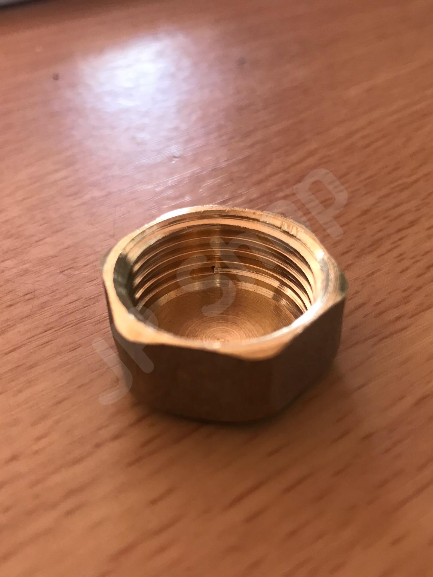 ฝาปิดทองเหลือง เกลียวใน ขนาด 4 หุน #1154