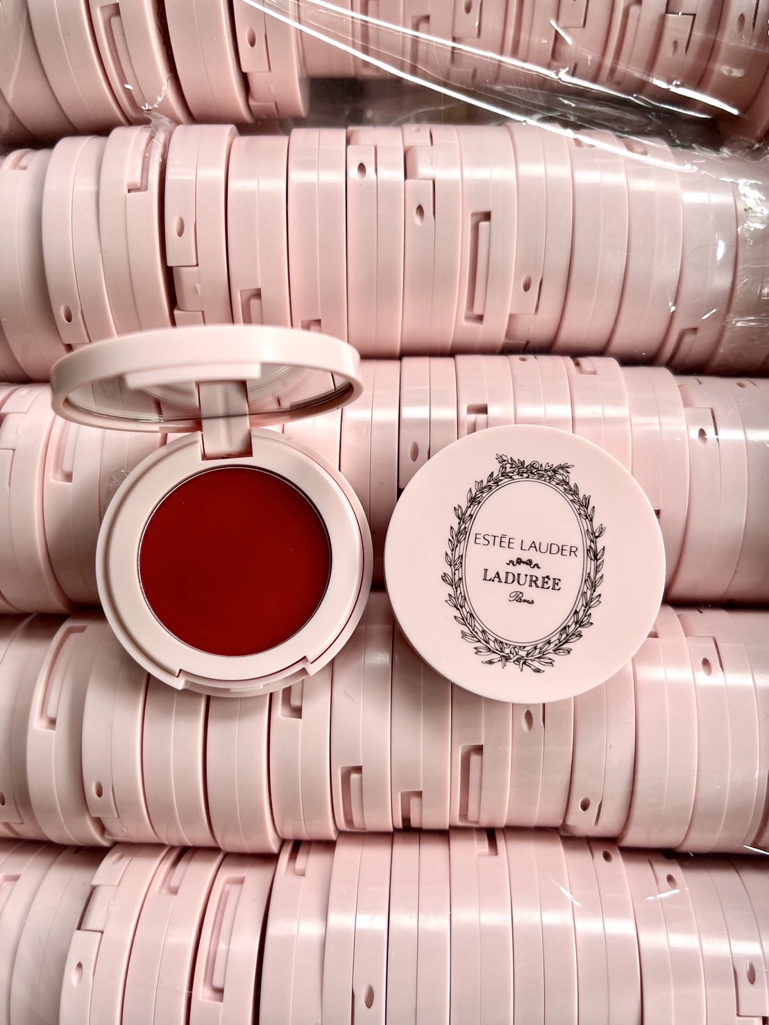 Estee Lauder Pure Color Revitalizing Crystal Balm 1.6g. ลิปบาล์มมีสี ขนาดทดลอง สี 004 Caring Crystal (1ตลับ)