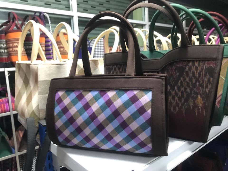 กระเป๋าผ้าทอลายพระราชทาน กระเป๋าถือ กระเป๋าหิ้ว 11x27x16 Cm//Khit Bag, Tote Bag, Tote Bag