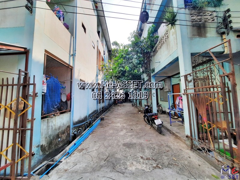 ขายที่ดินพร้อมสิ่งปลูกสร้าง หอพัก 81 ห้อง พร้อมผู้เช่าเต็ม ย่าน ซอยวินา ไร่ขิง สามพราน : ใกล้บ.ทอยเวิลด์ ถ.พุทธมณฑลสาย 5 : 3 ชั้น 3 คูหา 357.7 ตร.วา