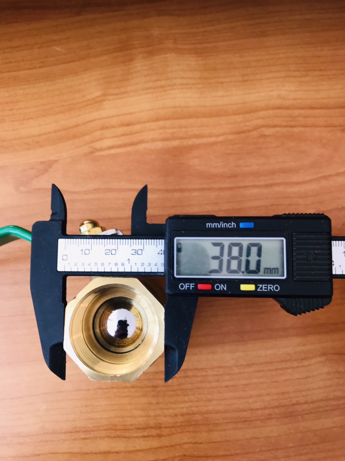 วาล์วทองเหลือง 1 นิ้ว เกลียวใน-ใน (1 Inch Brass Valve Female-Female Thread) #13241