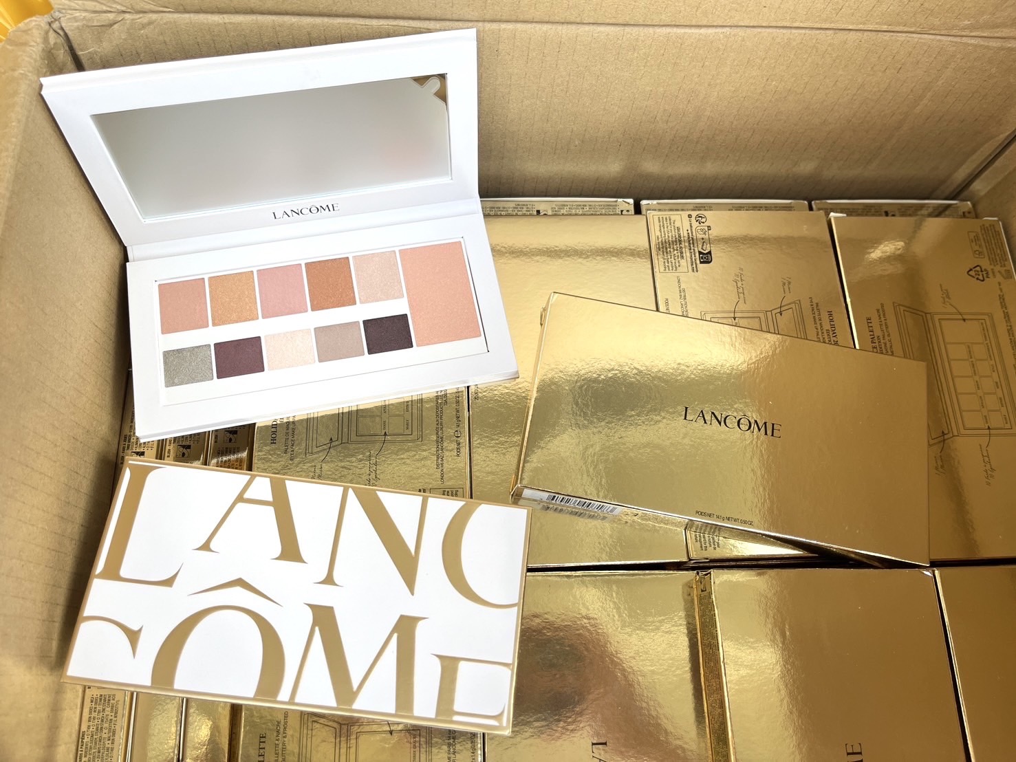 Lancome Eye & Face Palette Holiday 2023 Limited Edition 14.1g. พาเลท อายแชโดว์&บรัชออน (1ตลับ)