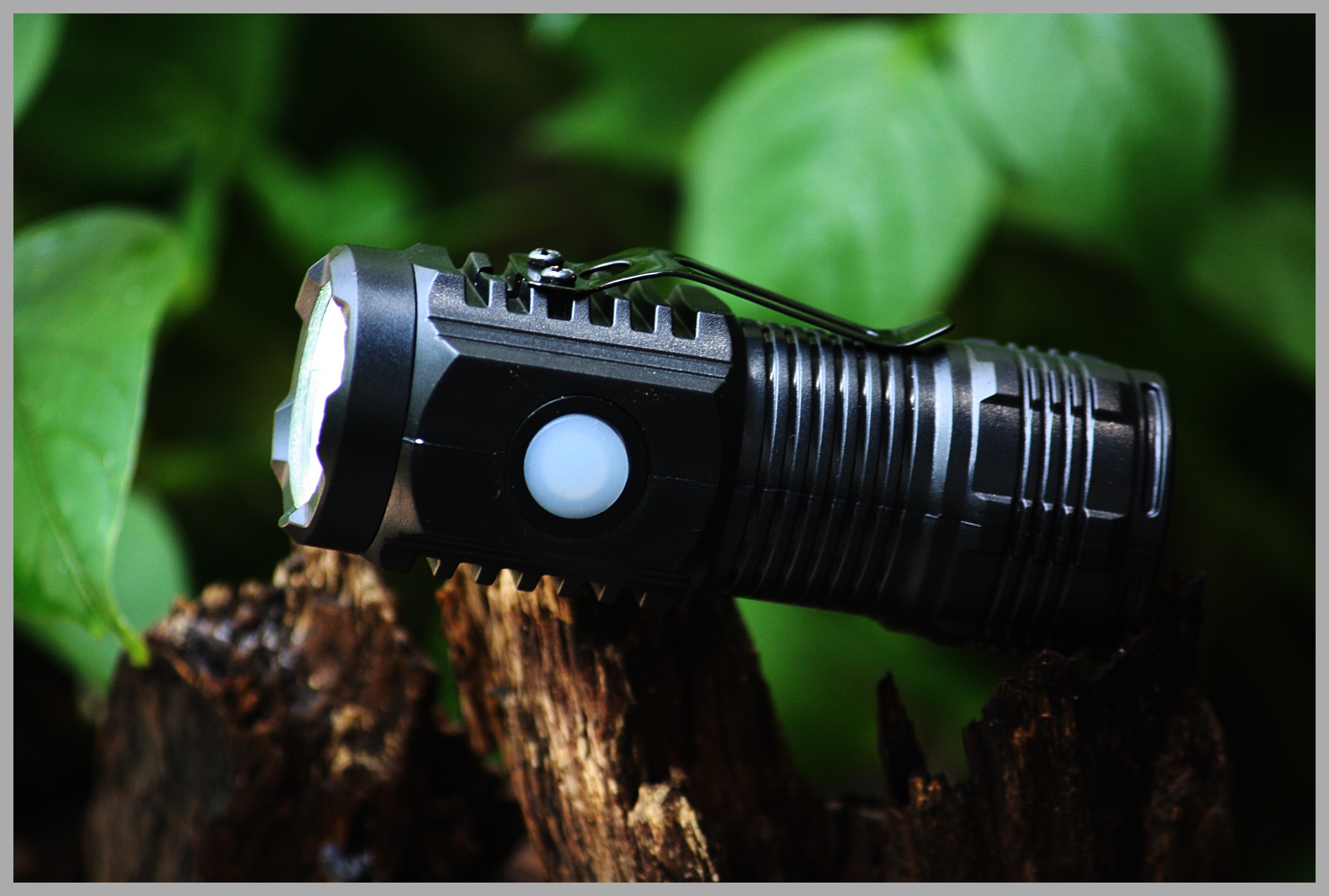 ไฟฉาย LED IPX6