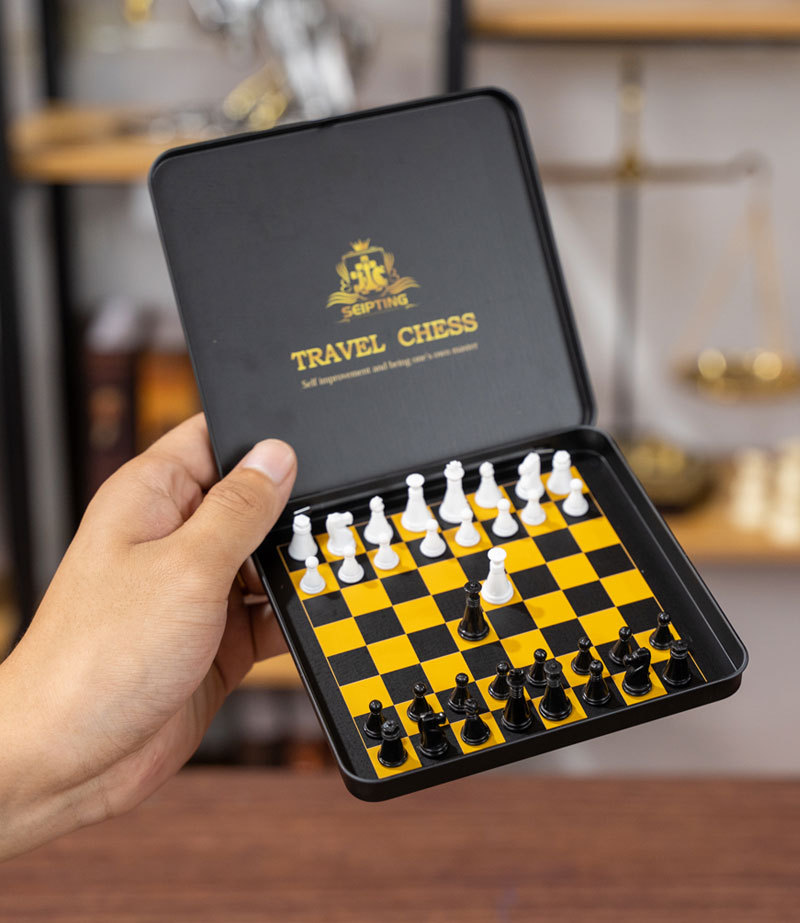 หมากรุกสากลแม่เหล็กพกพา Mini Travel Chess set