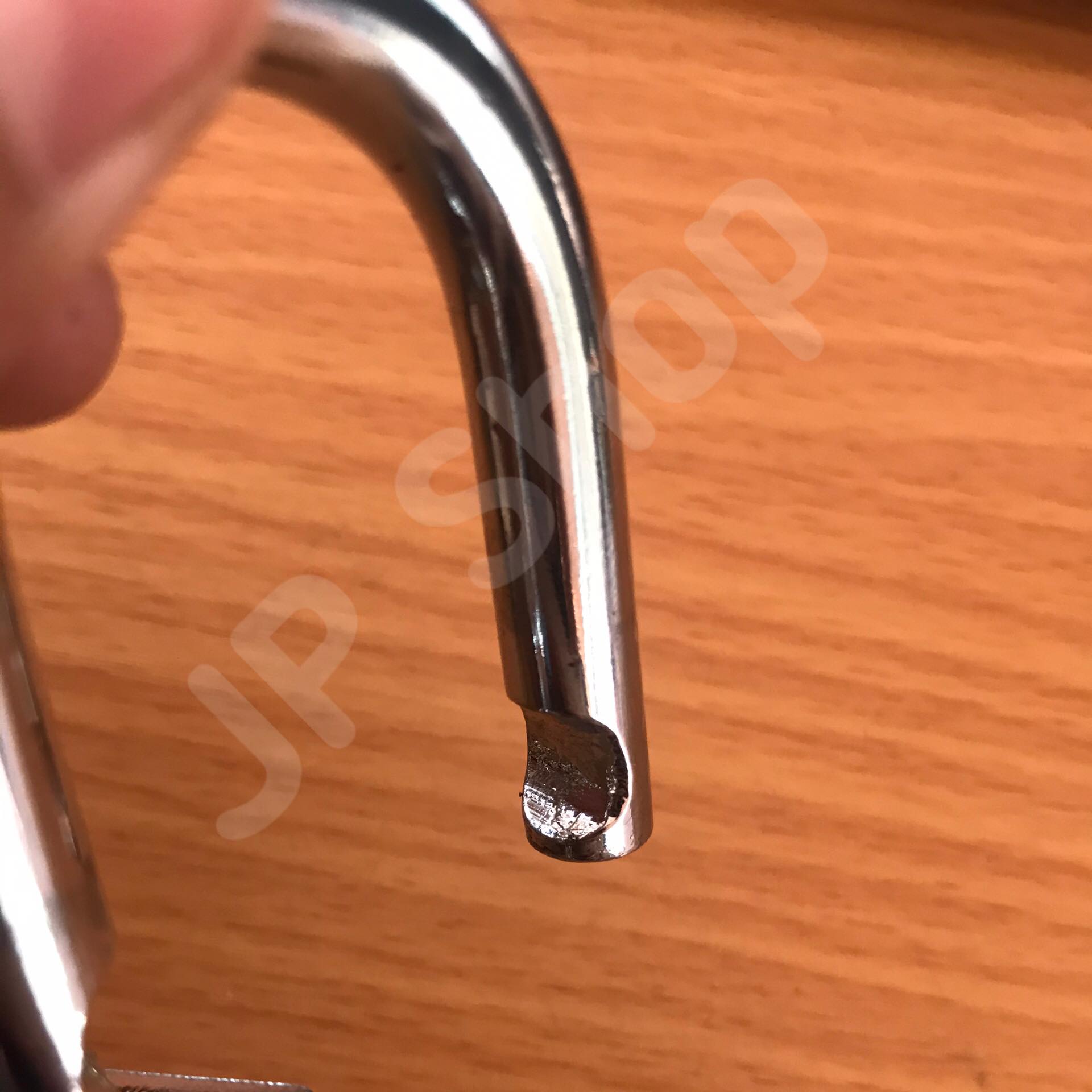 กุญแจล็อคบ้าน ล็อคครัว ล็อคอเนประสงค์ 60 มม. ล็อคแน่นหนา คงทน ราคาถูก สนใจสั่งซื้อได้เลย ห่วงสั้น #907