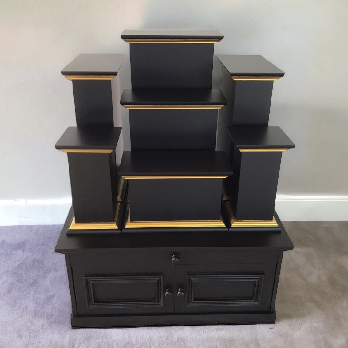 ตู้พระแบบสูงพร้อมแท่นโมเดิร์น หมู่ 7 หน้า 8 สีโอ๊คขลิบทอง