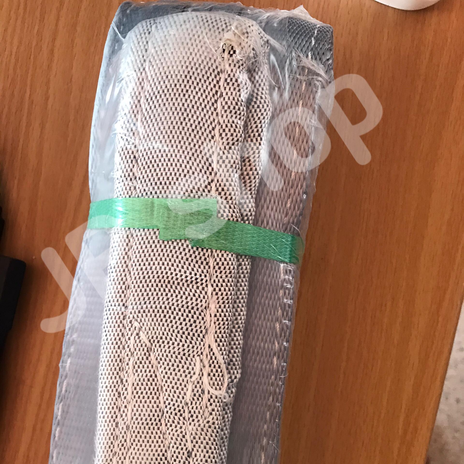 สายพานยกของขนาด4 เมตร สีเทา หนา ทนทาน แข็งแรง สายสลิง ยกรถเครน สายยกของ อุปกรณ์ยกของหนักสลิงแบนแขวน สายลาก กว้าง 4 นิ้ว ยาว 4 เมตร ยกได้ 4 ตัน #06500